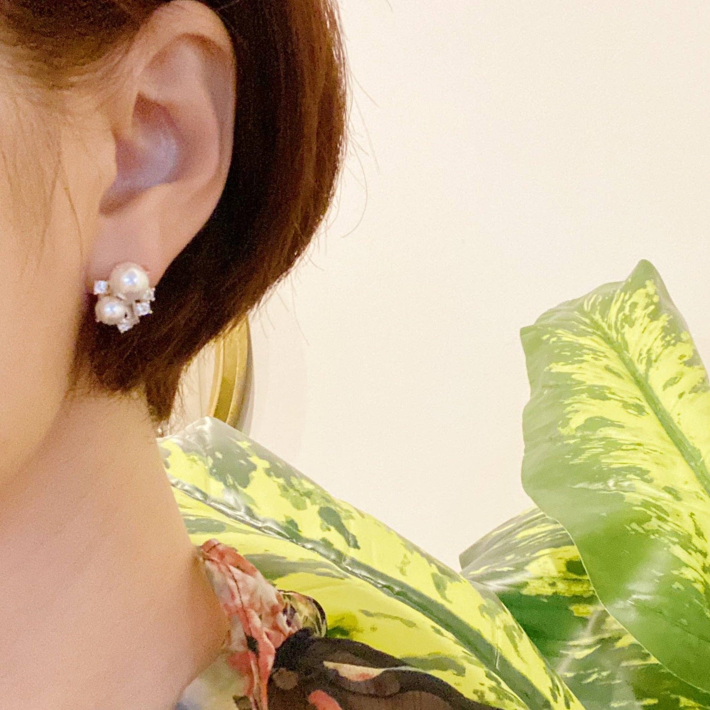 Estate Pearl And Shine Stud Earrings